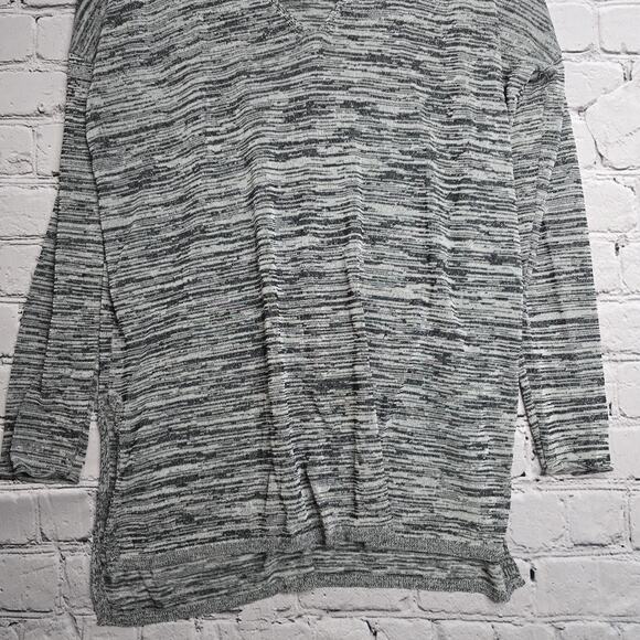 Babaton With Linen Blend Black White V-Neck Tunic Knit Top Size Large - Picture 3 of 10